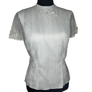 Vtg lt Gray Sheer Puff Short Sleeve Blouse Bow Button Back Pintuck tailored 40's